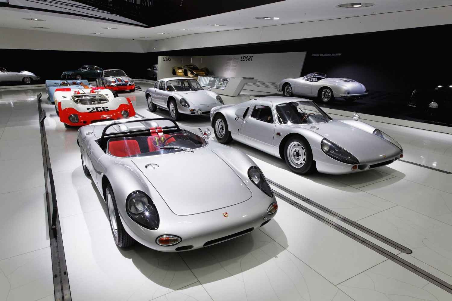 Porsche Museum, Штутгарт, Германия